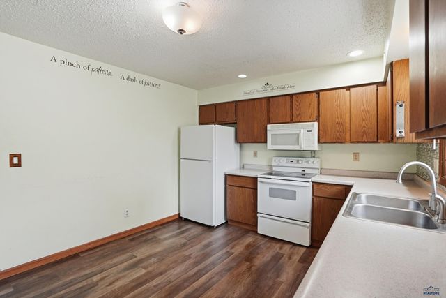 1635 ENNEN DR, Rapid City, SD 57703