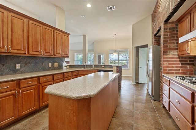 2405 Speidel DR, Pflugerville, TX 78660