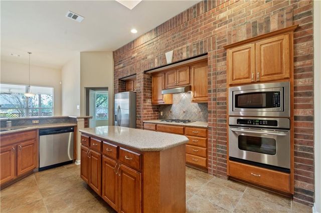 2405 Speidel DR, Pflugerville, TX 78660