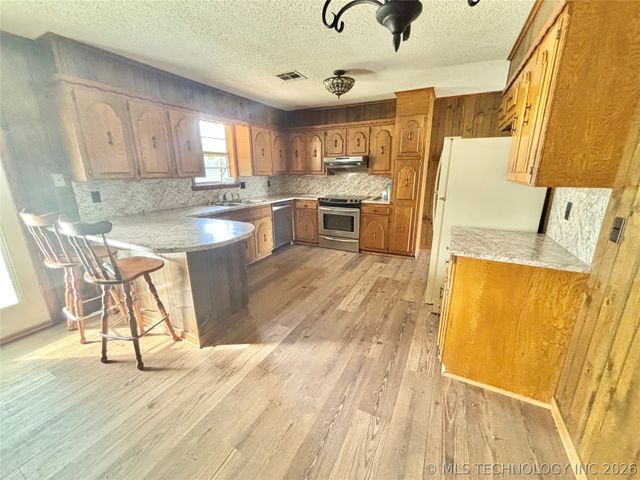 402 S Sockey Lane, Stigler, OK 74462