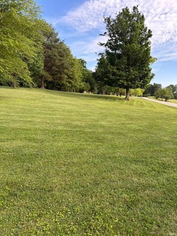 391 E County Road 200 N. Road, Paoli, IN 47454