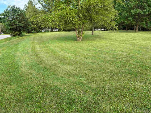 391 E County Road 200 N. Road, Paoli, IN 47454