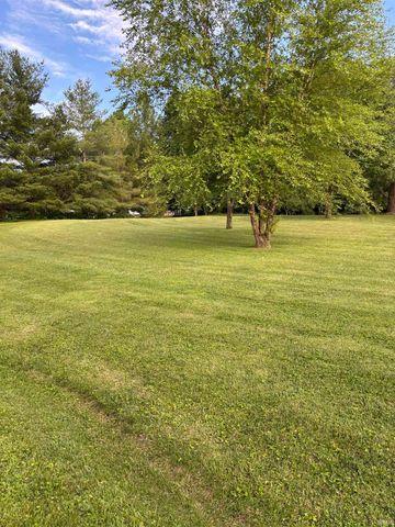 391 E County Road 200 N. Road, Paoli, IN 47454
