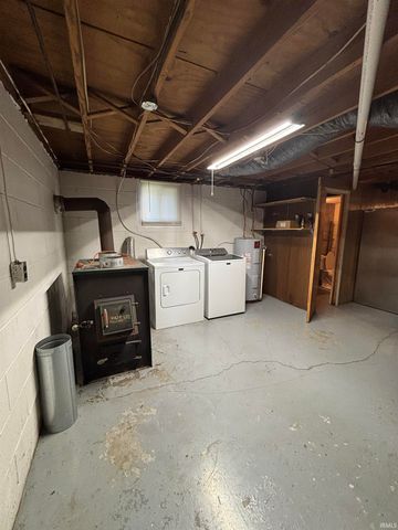391 E County Road 200 N. Road, Paoli, IN 47454