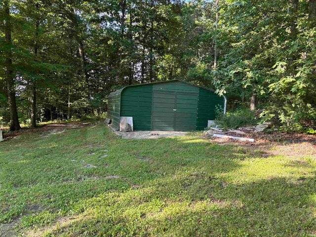 391 E County Road 200 N. Road, Paoli, IN 47454
