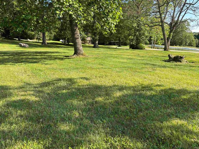 391 E County Road 200 N. Road, Paoli, IN 47454