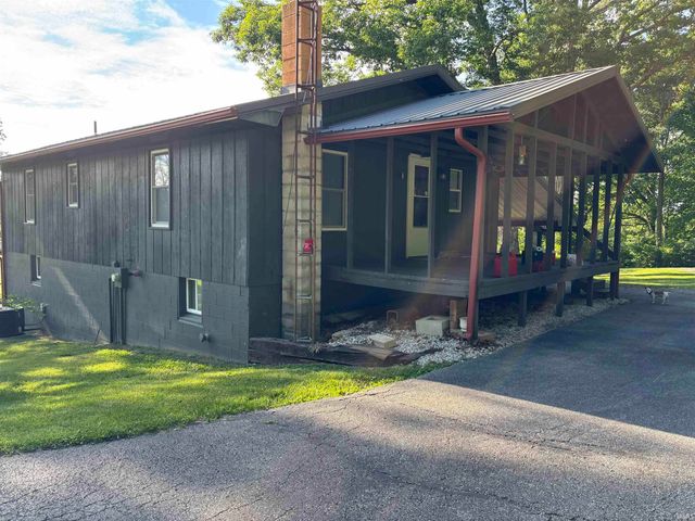 391 E County Road 200 N. Road, Paoli, IN 47454