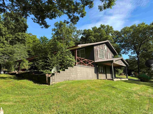 391 E County Road 200 N. Road, Paoli, IN 47454