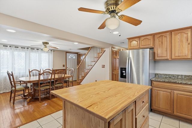 73 Cinderella Cir, Dracut, MA 01826