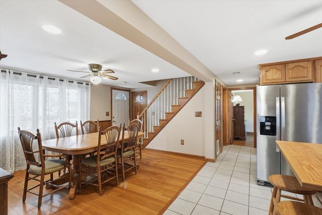 73 Cinderella Cir, Dracut, MA 01826