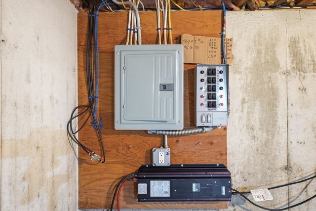 73 Cinderella Cir, Dracut, MA 01826