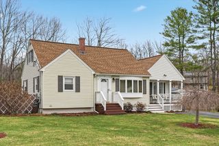 73 Cinderella Cir, Dracut, MA 01826