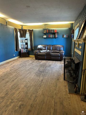 517 W Walnut Street, Junction City, KS 66441