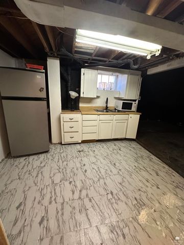 517 W Walnut Street, Junction City, KS 66441