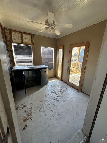 517 W Walnut Street, Junction City, KS 66441