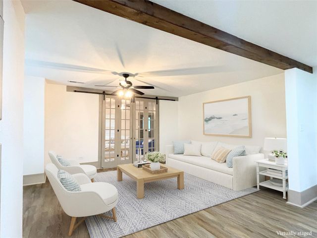 210 W Crescent Drive, Trinity, TX 75862