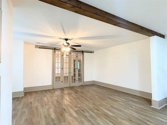 210 W Crescent Drive, Trinity, TX 75862