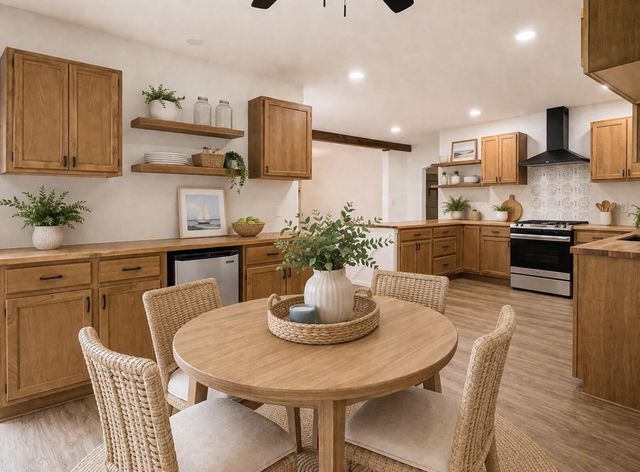 210 W Crescent Drive, Trinity, TX 75862