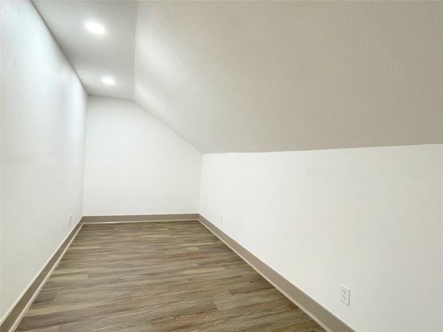 210 W Crescent Drive, Trinity, TX 75862