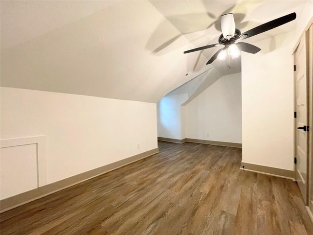 210 W Crescent Drive, Trinity, TX 75862