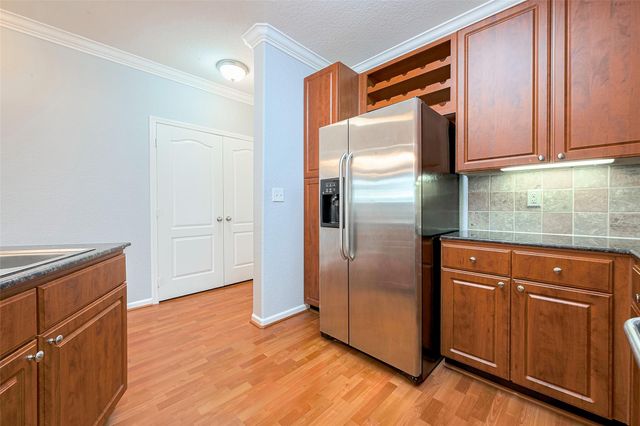 1711 Old Spanish Trail 242, Houston, TX 77054