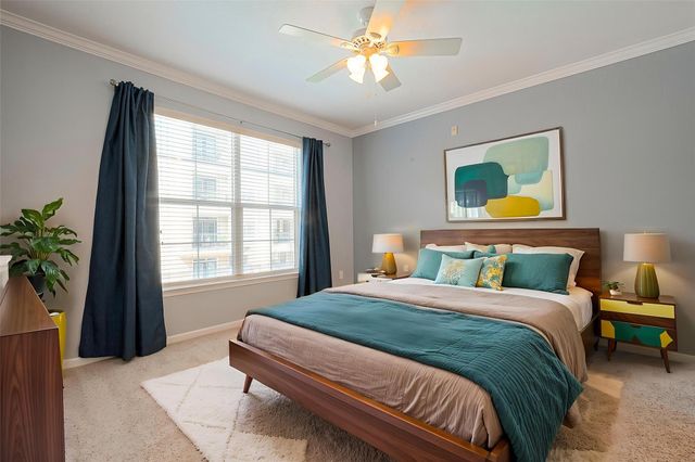 1711 Old Spanish Trail 242, Houston, TX 77054