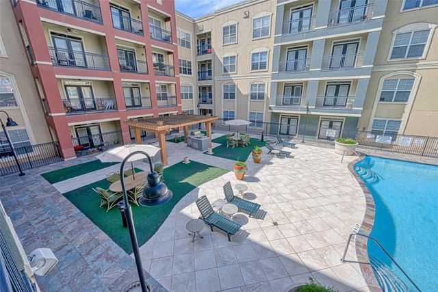 1711 Old Spanish Trail 242, Houston, TX 77054