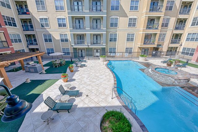 1711 Old Spanish Trail 242, Houston, TX 77054