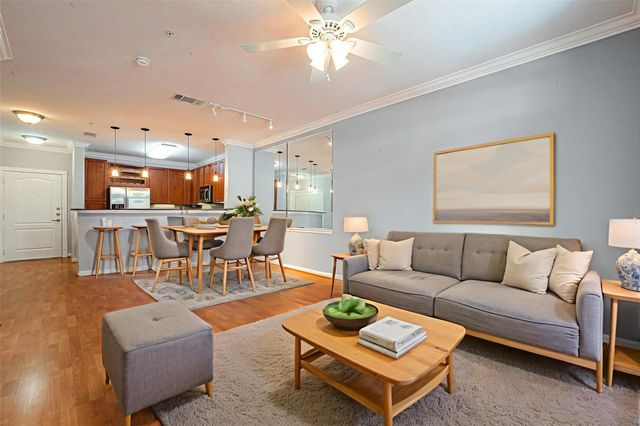 1711 Old Spanish Trail 242, Houston, TX 77054