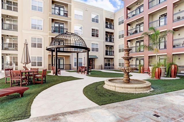 1711 Old Spanish Trail 242, Houston, TX 77054