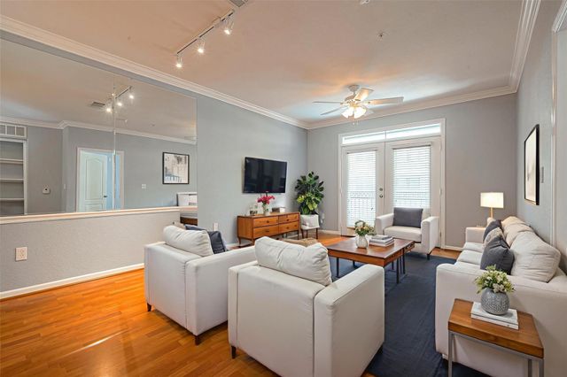 1711 Old Spanish Trail 242, Houston, TX 77054