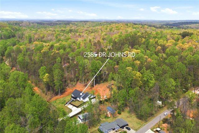 2585 Dr Johns Road, Westminster, SC 29693