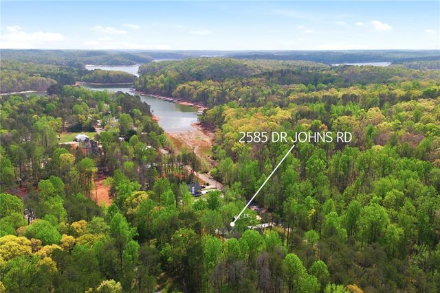 2585 Dr Johns Road, Westminster, SC 29693