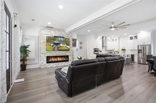 2585 Dr Johns Road, Westminster, SC 29693