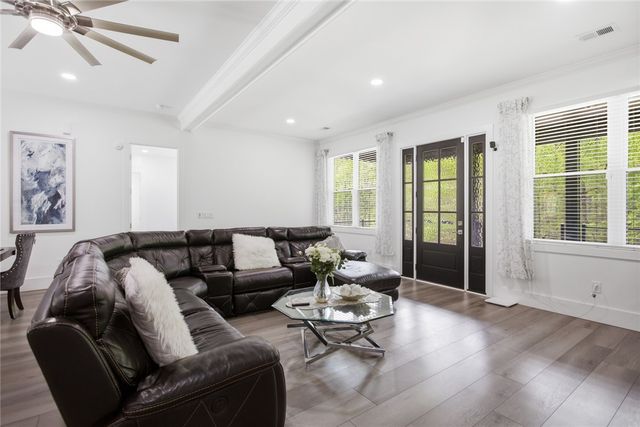 2585 Dr Johns Road, Westminster, SC 29693