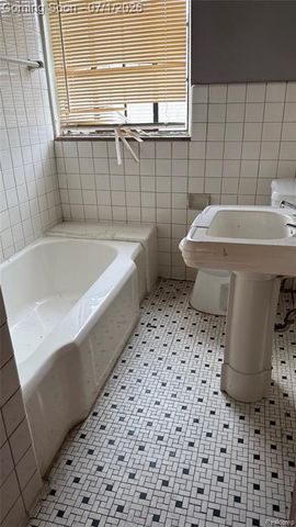 19401 Packard Street, Detroit, MI 48234