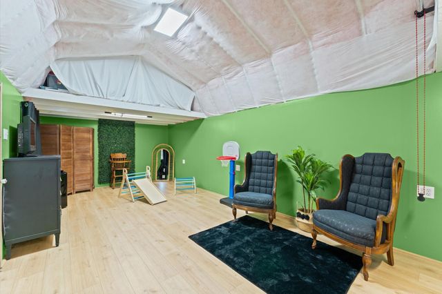 10002 Twisted Oak, Baytown, TX 77521