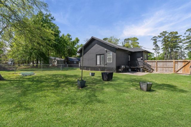 10002 Twisted Oak, Baytown, TX 77521