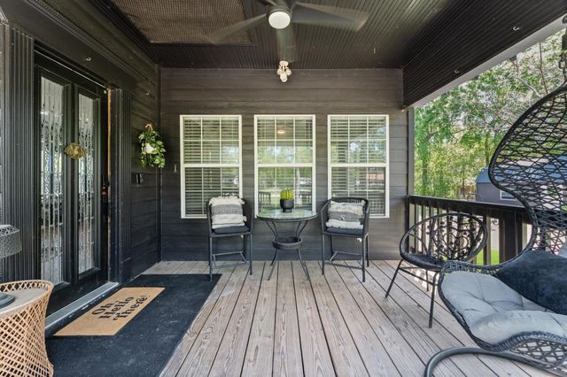 10002 Twisted Oak, Baytown, TX 77521