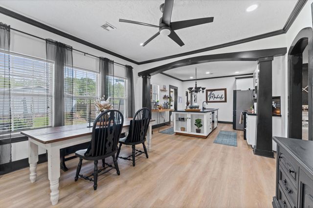 10002 Twisted Oak, Baytown, TX 77521