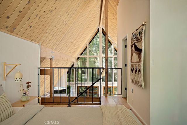 385 Birchwood Drive, Lake Arrowhead, CA 92352