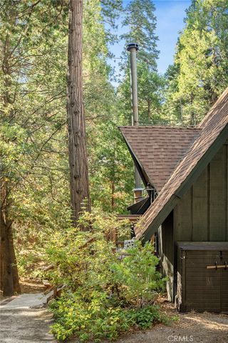 385 Birchwood Drive, Lake Arrowhead, CA 92352