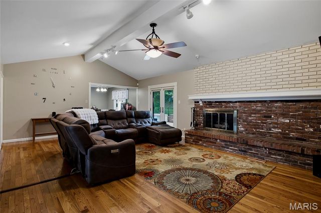 334 Dungate Drive, Chesterfield, MO 63017