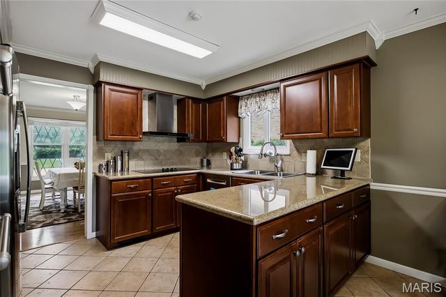 334 Dungate Drive, Chesterfield, MO 63017