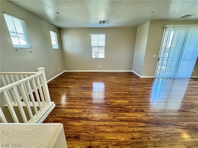 335 CLARENCE HOUSE Avenue 103, North Las Vegas, NV 89032