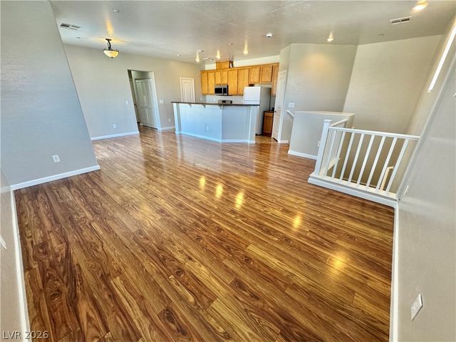 335 CLARENCE HOUSE Avenue 103, North Las Vegas, NV 89032