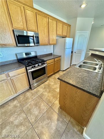 335 CLARENCE HOUSE Avenue 103, North Las Vegas, NV 89032