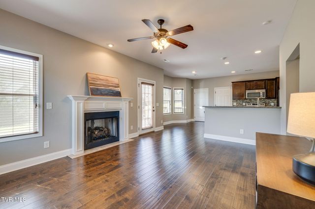 2016 Falling Leaf Drive, Kingsport, TN 37664