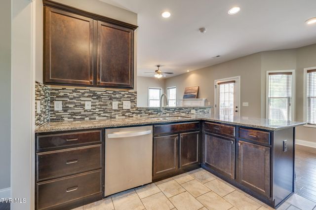 2016 Falling Leaf Drive, Kingsport, TN 37664