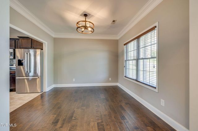 2016 Falling Leaf Drive, Kingsport, TN 37664
